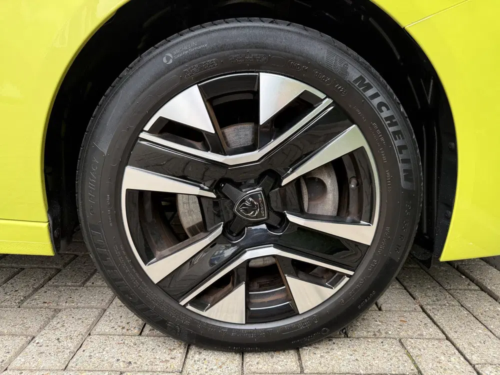 Peugeot 208 1.2 PureTech 100pk Allure Vision-Pack l AC uit 2024, foto 11