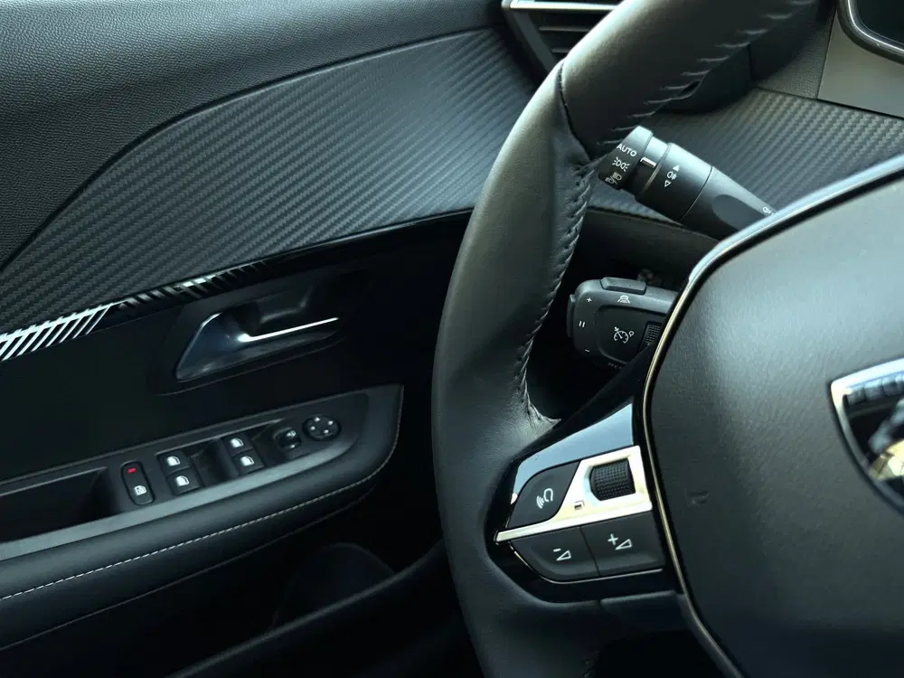 Peugeot 208 1.2 PureTech 100pk Allure Vision-Pack l AC uit 2024, foto 15