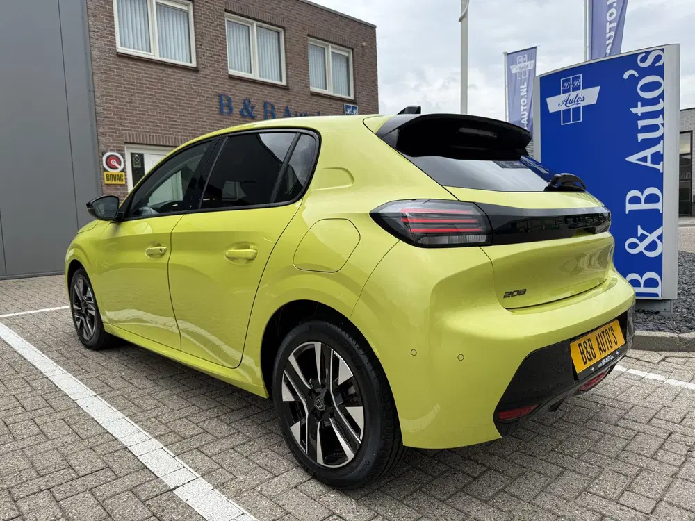 Peugeot 208 1.2 PureTech 100pk Allure Vision-Pack l AC uit 2024, foto 2