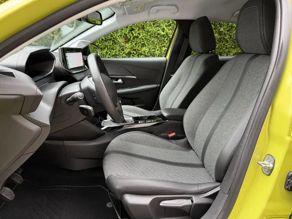 Peugeot 208 1.2 PureTech 100pk Allure Vision-Pack l AC uit 2024, foto 6