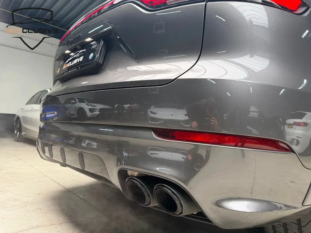 Porsche Cayenne 3.0 E-Hybrid PANO uit 2021, foto 13