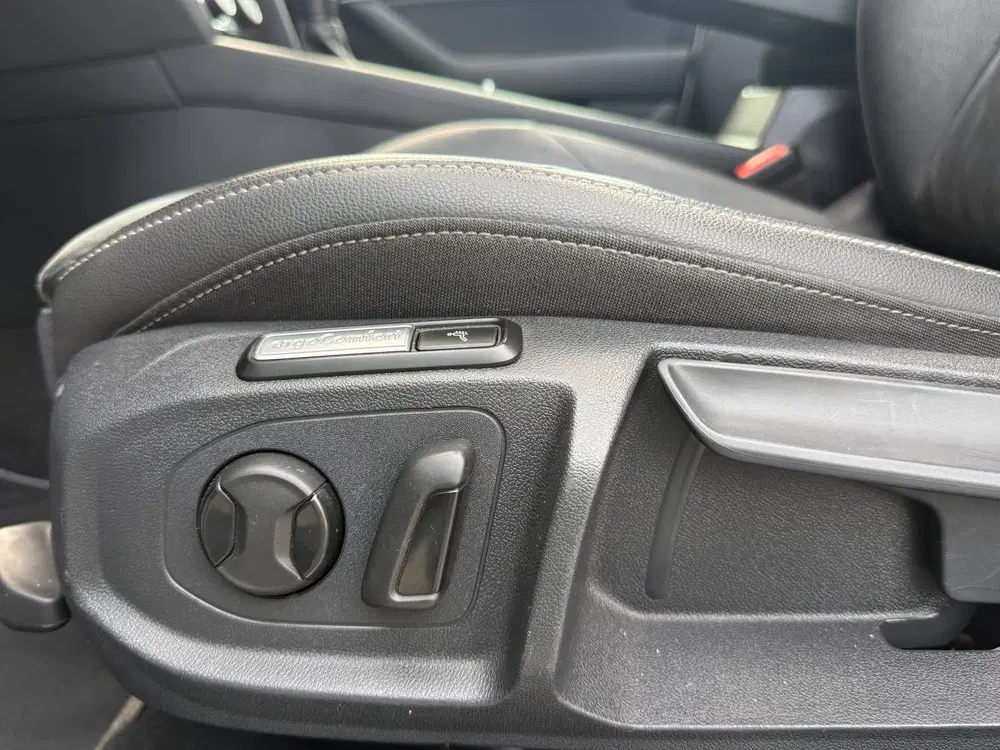 Volkswagen Arteon 2.0 TSI R Line Virtual Pano Keyless Camera uit 2020, foto 15