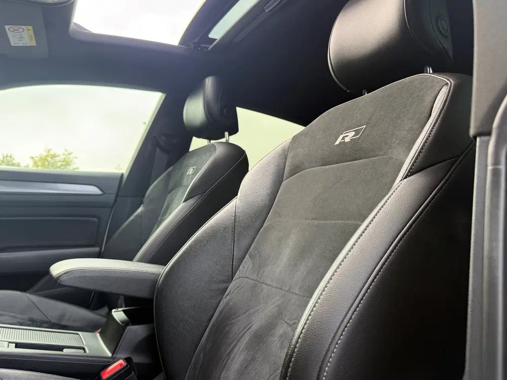 Volkswagen Arteon 2.0 TSI R Line Virtual Pano Keyless Camera uit 2020, foto 4
