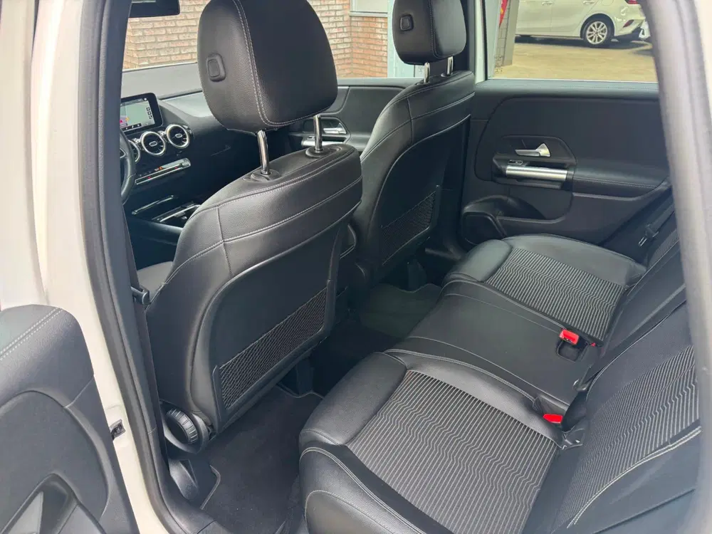 Mercedes-Benz B-Klasse 220 4MATIC 4WD Premium uit 2019, foto 7