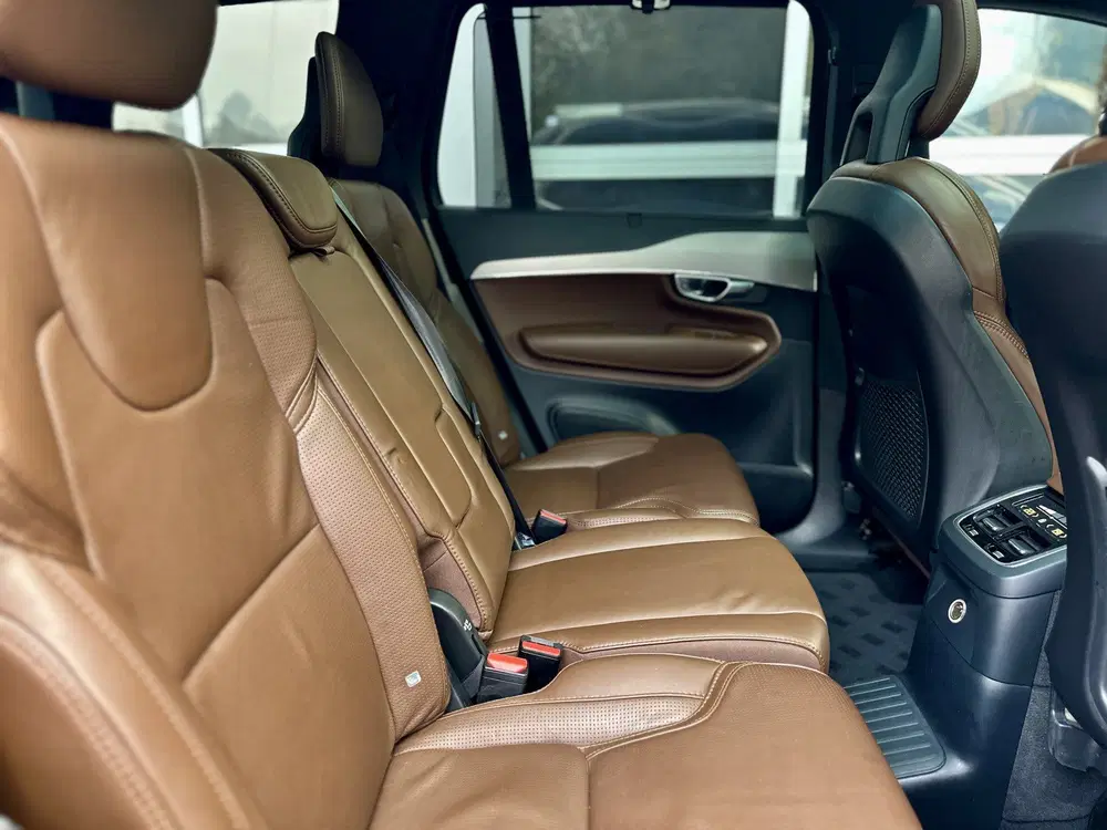 Volvo XC90 2.0 T8 uit 2020, foto 15