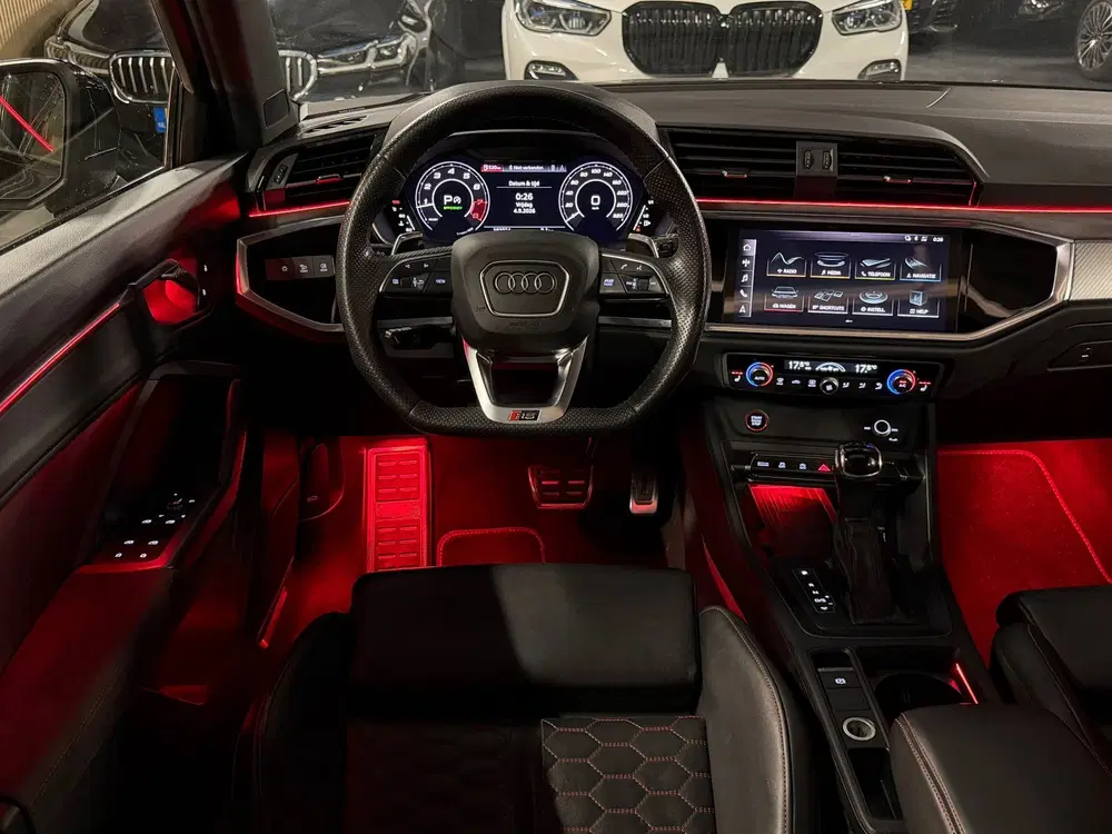 Audi RS Q3 TFSI uit 2020, foto 10