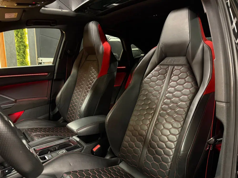 Audi RS Q3 TFSI uit 2020, foto 11