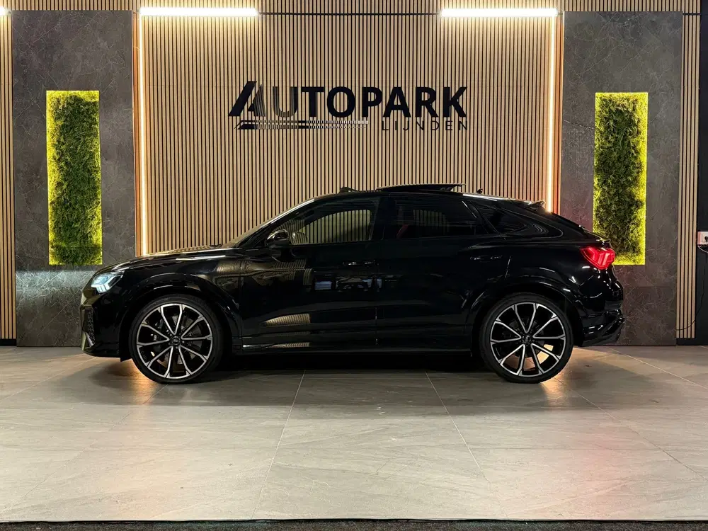 Audi RS Q3 TFSI uit 2020, foto 2