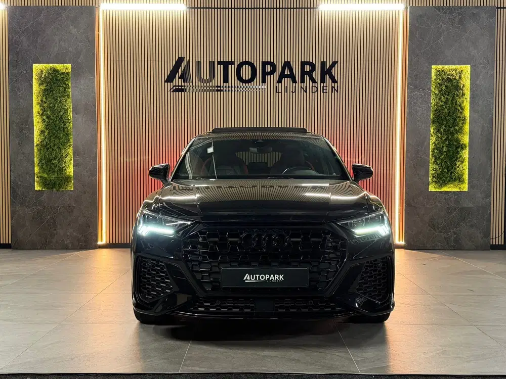 Audi RS Q3 TFSI uit 2020, foto 8