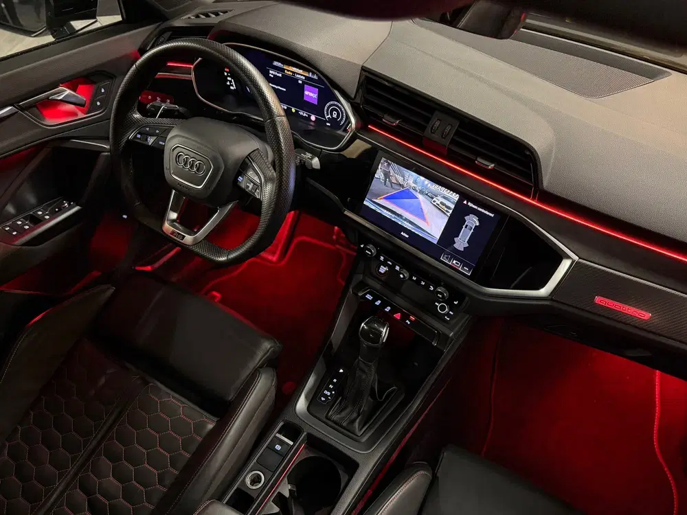 Audi RS Q3 TFSI uit 2020, foto 9