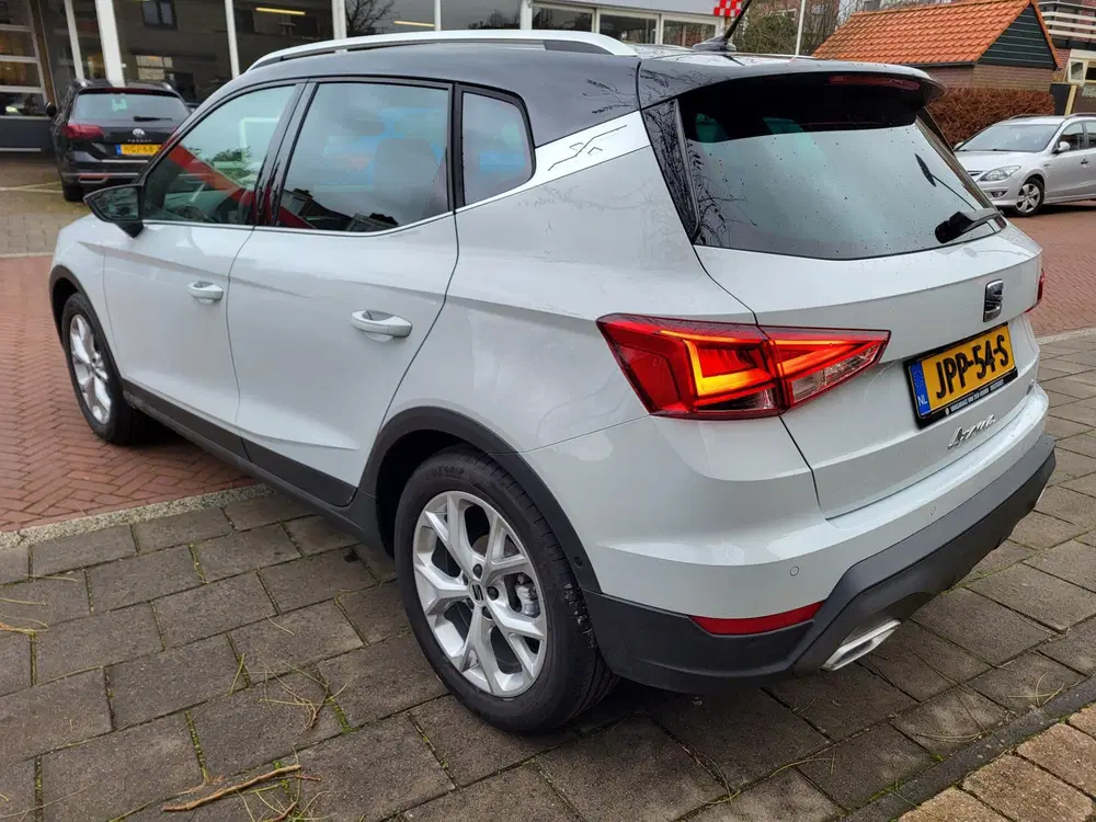 SEAT Arona 1.5 TSI EVO FR Business Intense Plus uit 2025, foto 3