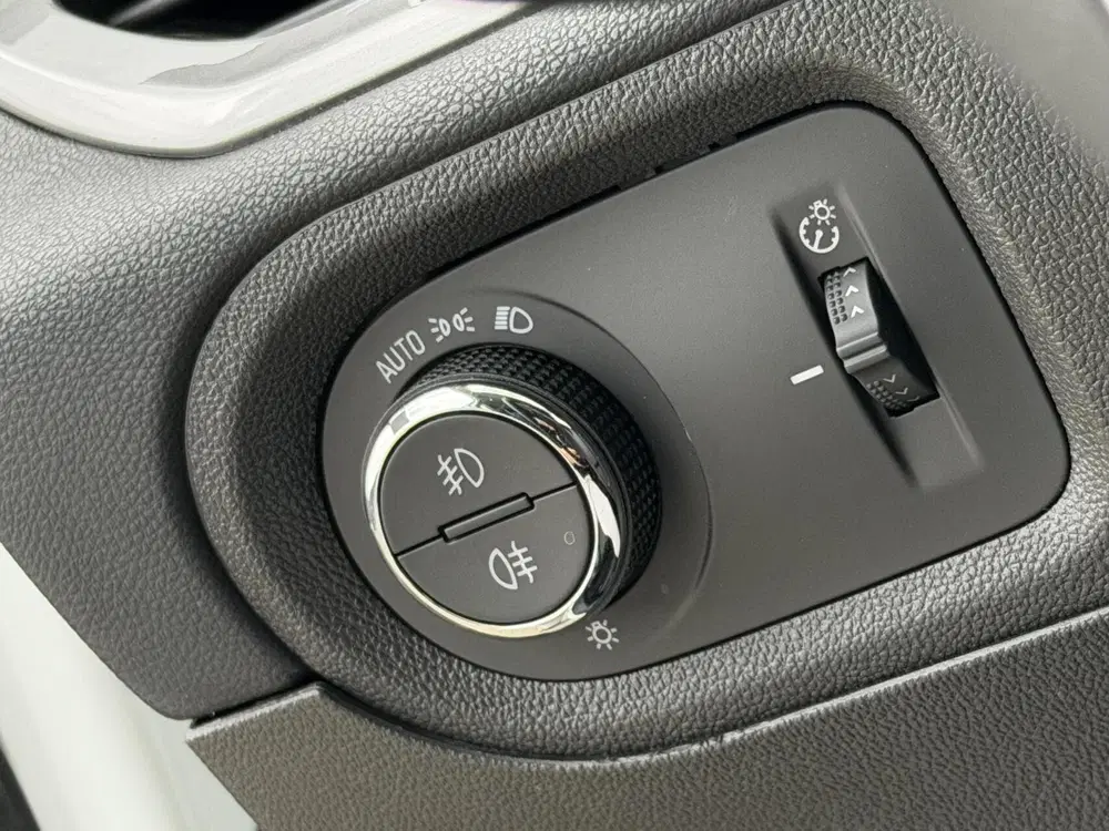 Opel Grandland 1.2 Hybrid GS-line uit 2024, foto 12