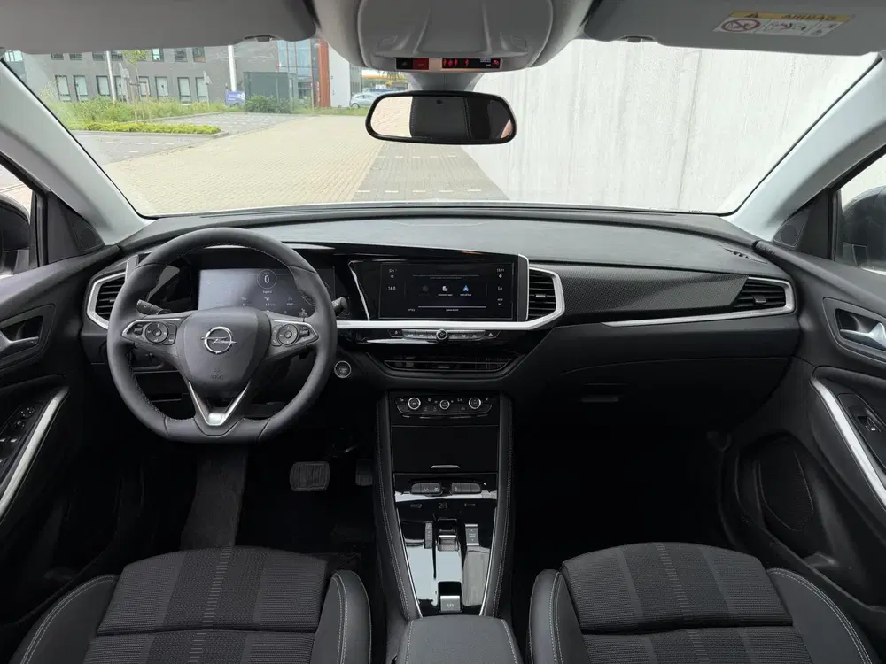Opel Grandland 1.2 Hybrid GS-line uit 2024, foto 8