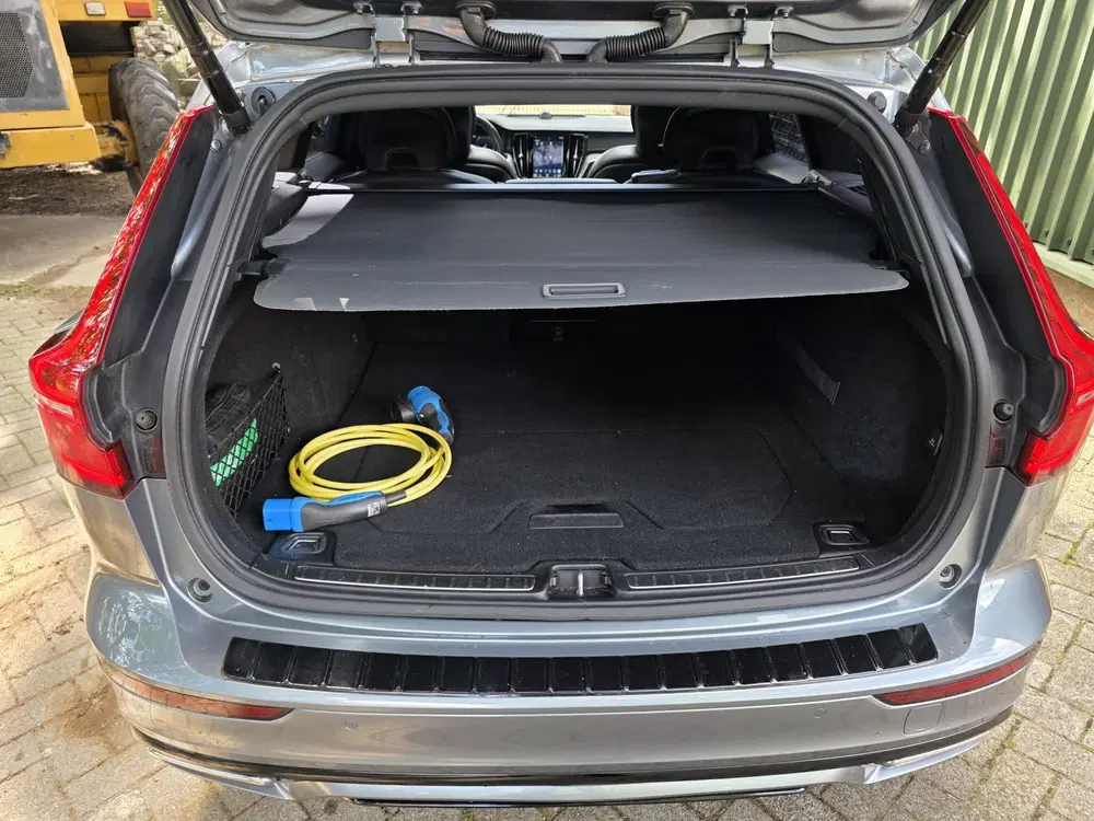 Volvo V60 2.0 T8 Twin Engine AWD R-Design (bj 2020) uit 2020, foto 10
