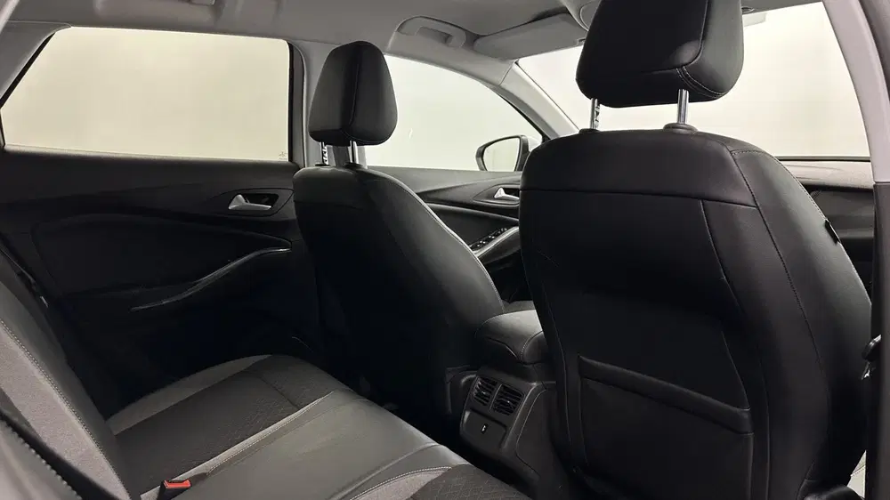Opel Grandland 1.2 Turbo Business Elegance TREKHAAK NAVI uit 2021, foto 15