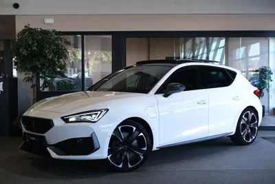 Cupra Leon 1.4 e-Hybrid VZ 245PK Pano Led Cam Navi Vi uit 2022