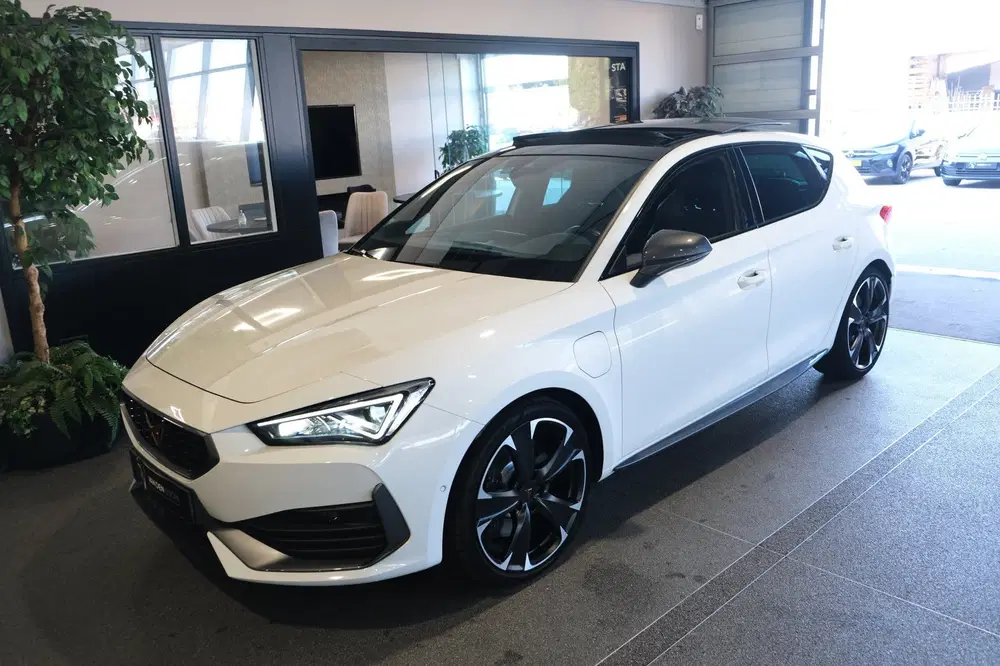 Cupra Leon 1.4 e-Hybrid VZ 245PK Pano Led Cam Navi Vi uit 2022, foto 10