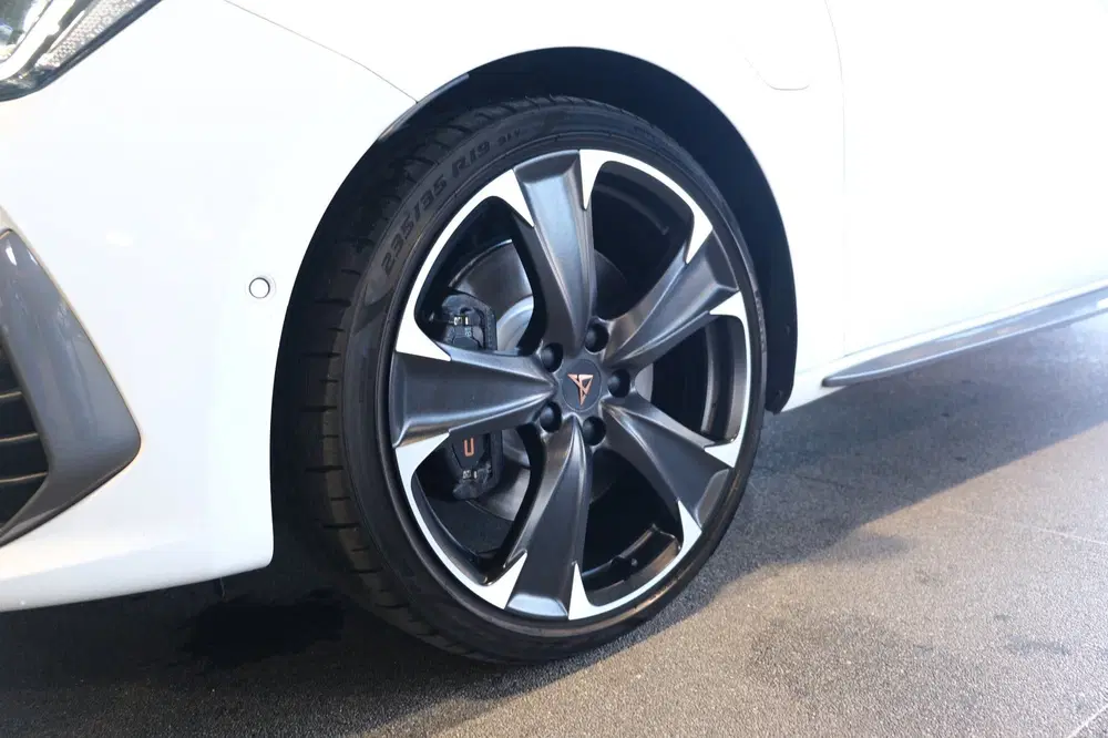 Cupra Leon 1.4 e-Hybrid VZ 245PK Pano Led Cam Navi Vi uit 2022, foto 11