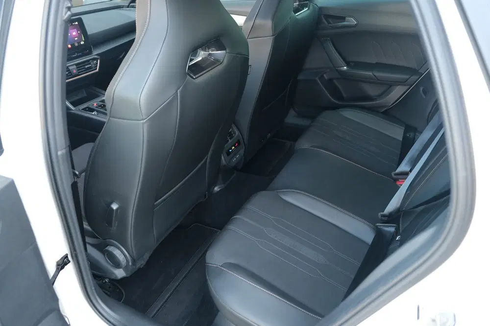 Cupra Leon 1.4 e-Hybrid VZ 245PK Pano Led Cam Navi Vi uit 2022, foto 14