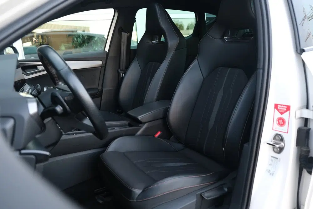 Cupra Leon 1.4 e-Hybrid VZ 245PK Pano Led Cam Navi Vi uit 2022, foto 5