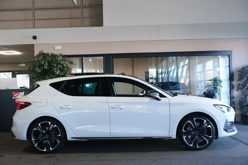 Cupra Leon 1.4 e-Hybrid VZ 245PK Pano Led Cam Navi Vi uit 2022, foto 7