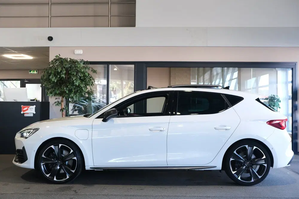 Cupra Leon 1.4 e-Hybrid VZ 245PK Pano Led Cam Navi Vi uit 2022, foto 9