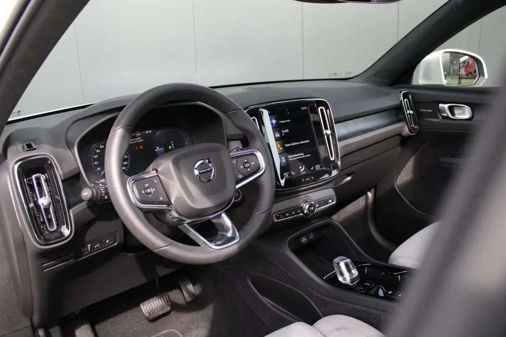 Volvo XC40 1.5 T5 Plug-in hybrid Ultimate Bright uit 2022, foto 13
