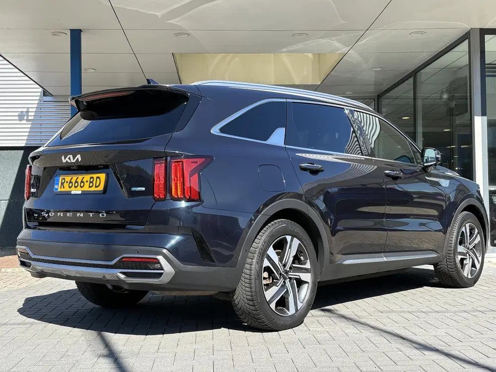 Kia Sorento 1.6 T-GDI Plug-in Hybrid 4WD ExecutiveLine uit 2022, foto 9