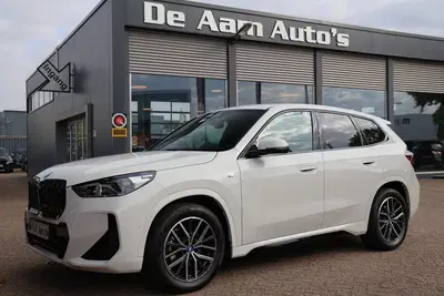 BMW iX1 BMW IX1 EDRIVE20 M sport elekt stoelen 360 uit 2024