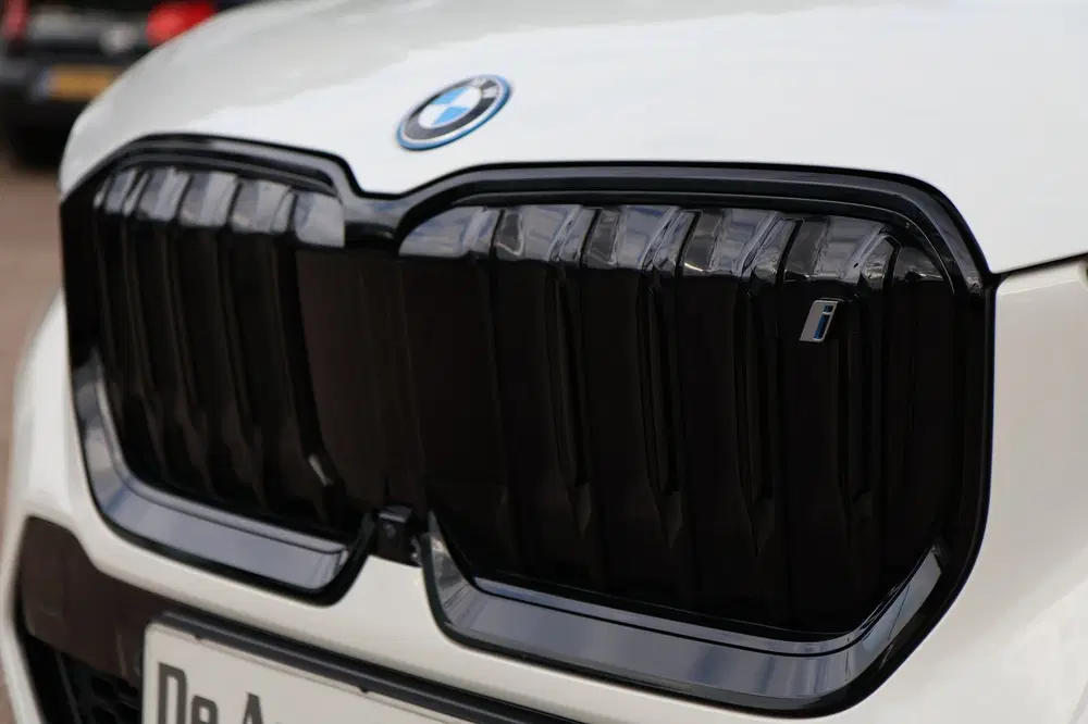 BMW iX1 BMW IX1 EDRIVE20 M sport elekt stoelen 360 uit 2024, foto 5