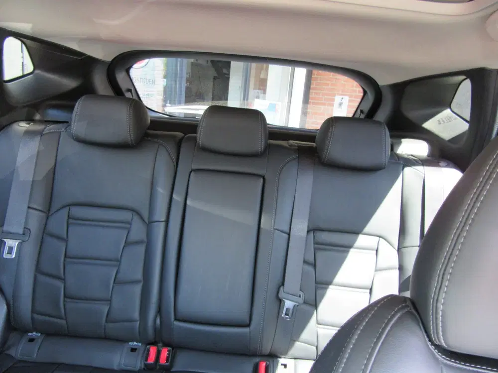 Nissan Qashqai 1.3 DIG-T Premium Edition met trekhaak uit 2021, foto 12