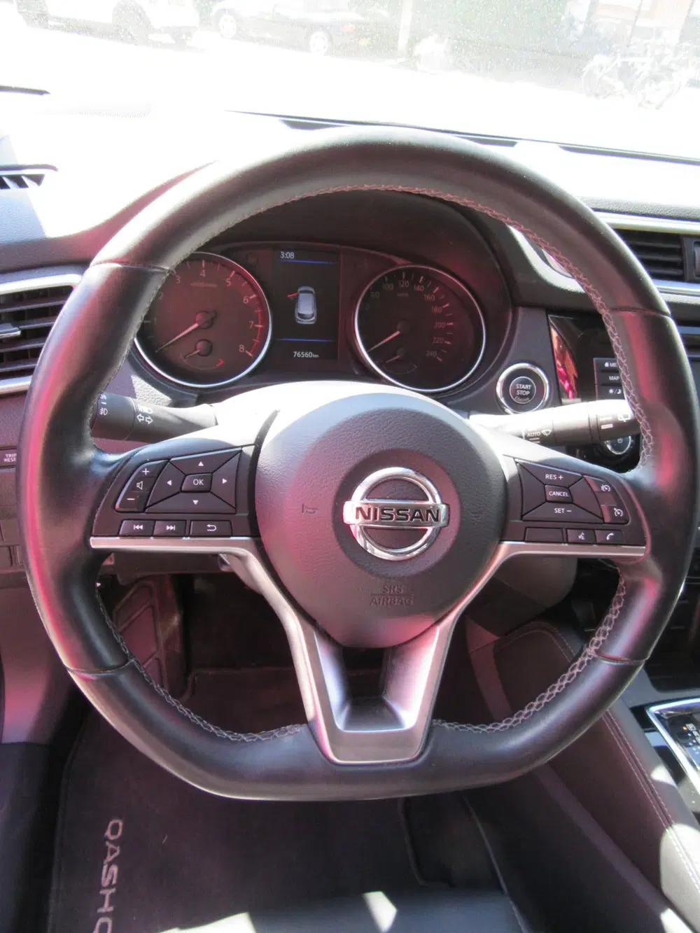 Nissan Qashqai 1.3 DIG-T Premium Edition met trekhaak uit 2021, foto 13