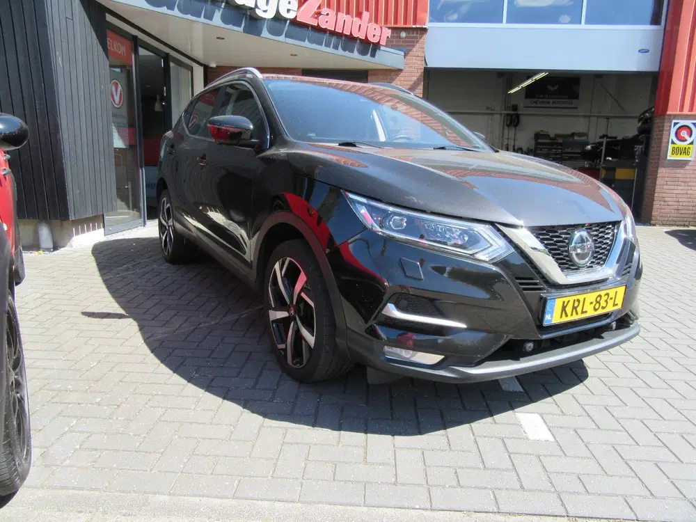 Nissan Qashqai 1.3 DIG-T Premium Edition met trekhaak uit 2021, foto 3
