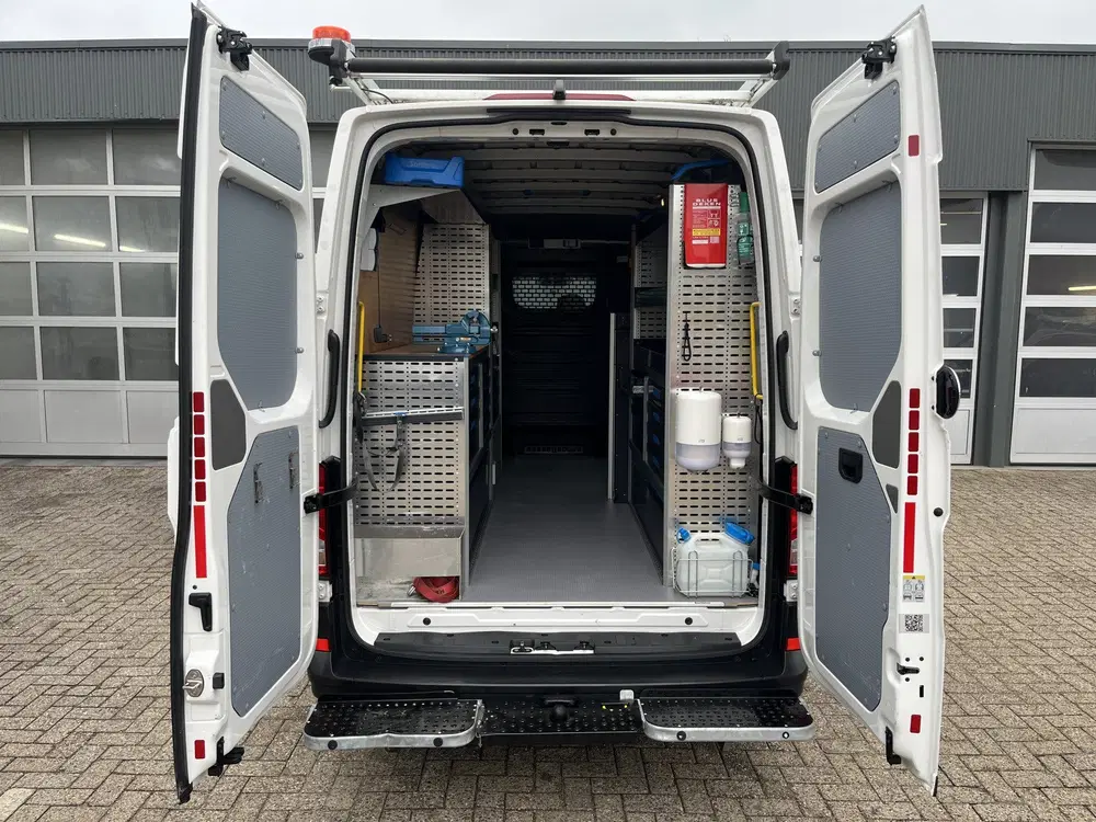 Volkswagen Crafter 2.0 TDI L3H3 4Motion 140pk Bpm vrij Werkp uit 2020, foto 2