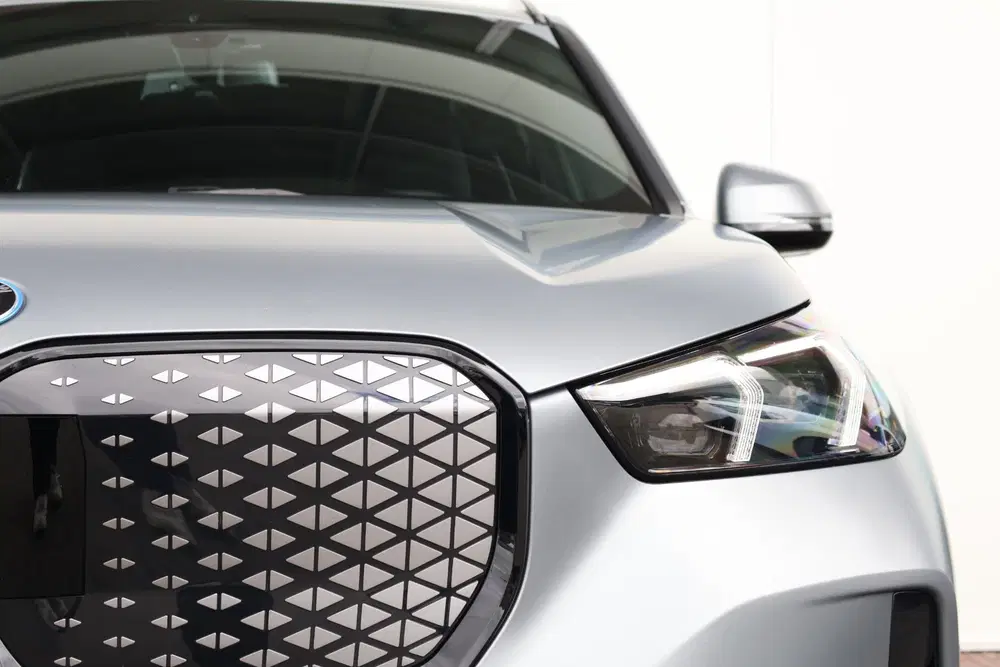 BMW iX1 eDrive20 67 kWh M Sport Edition uit 2025, foto 3