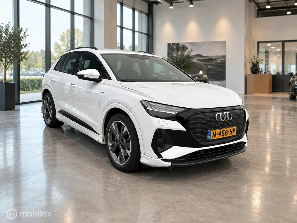 Audi Q4 e-tron 40 Launch edition S Competition 77 kWh uit 2021, foto 12