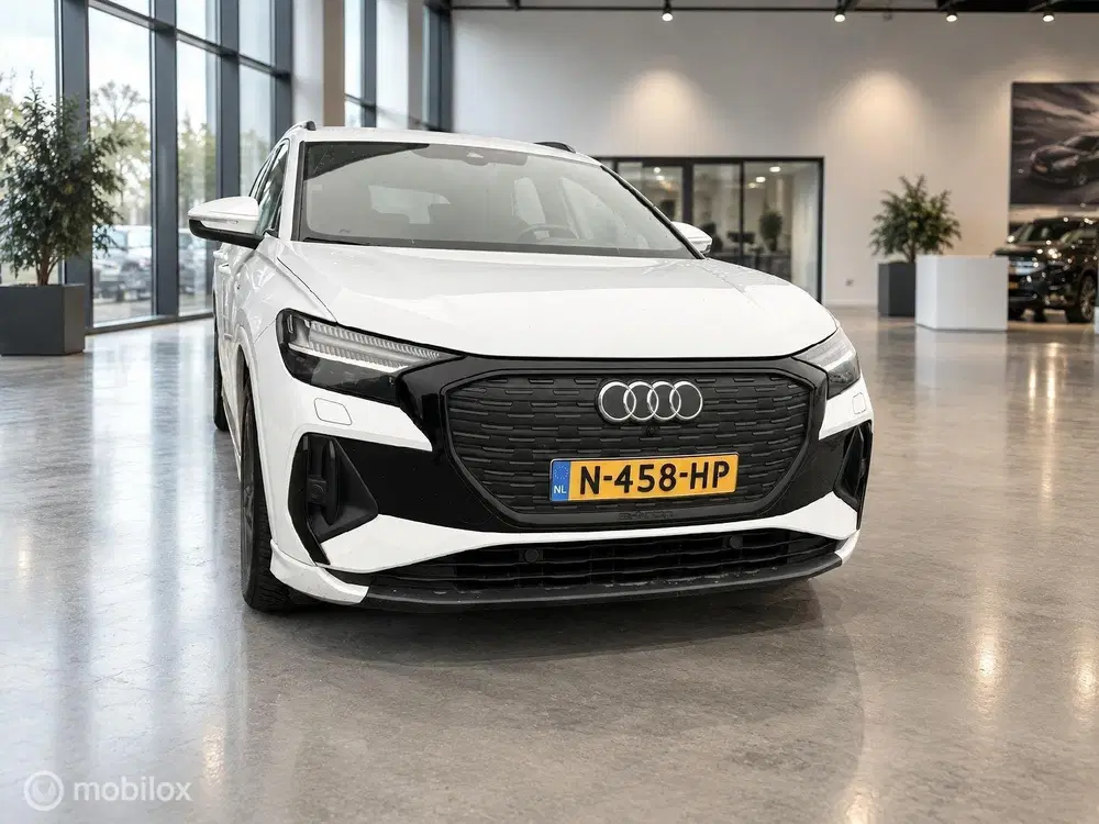Audi Q4 e-tron 40 Launch edition S Competition 77 kWh uit 2021, foto 13
