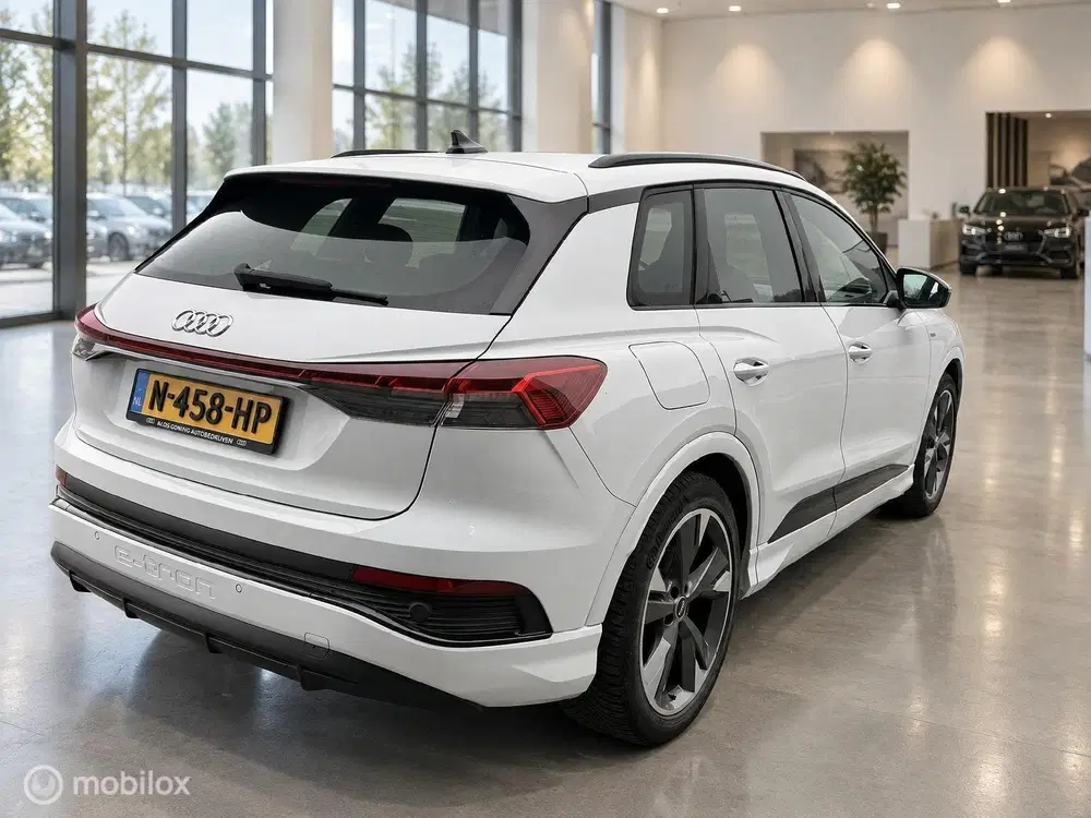 Audi Q4 e-tron 40 Launch edition S Competition 77 kWh uit 2021, foto 9