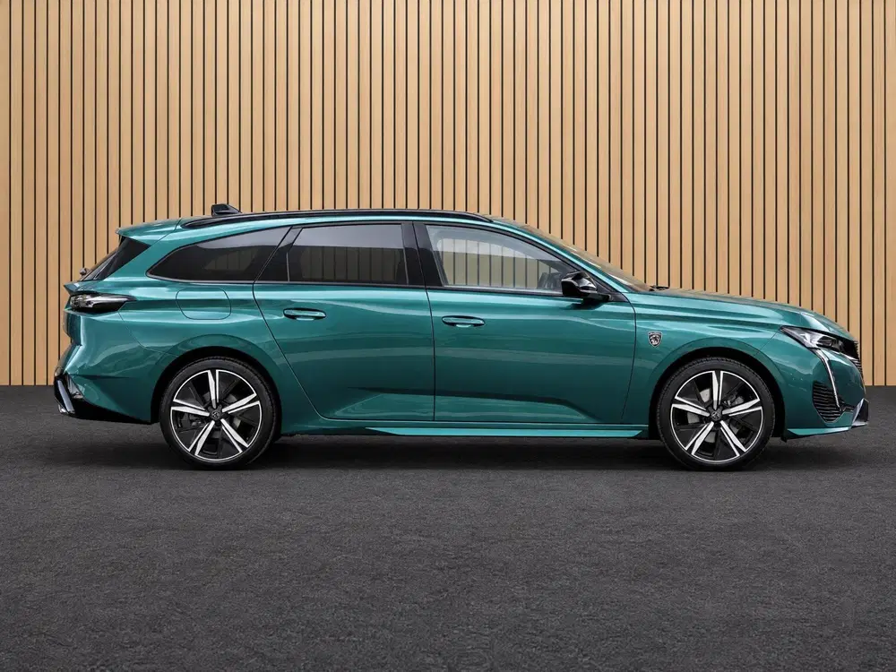 Peugeot 308 1.2 Hybrid 136 e-DCS6 GT uit 2024, foto 10