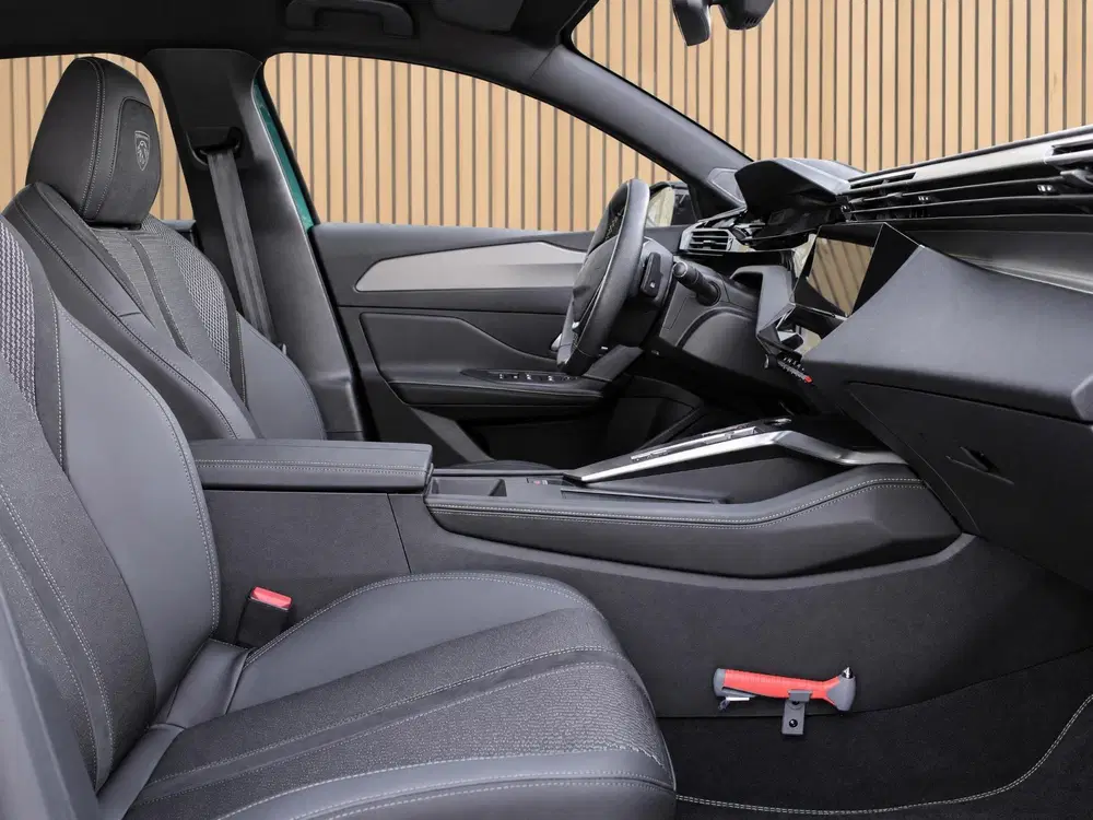 Peugeot 308 1.2 Hybrid 136 e-DCS6 GT uit 2024, foto 7