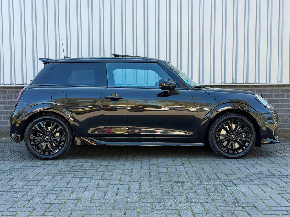 Mini John Cooper Works 1.5 Cooper C Classic M John Cooper Works uit 2024, foto 5