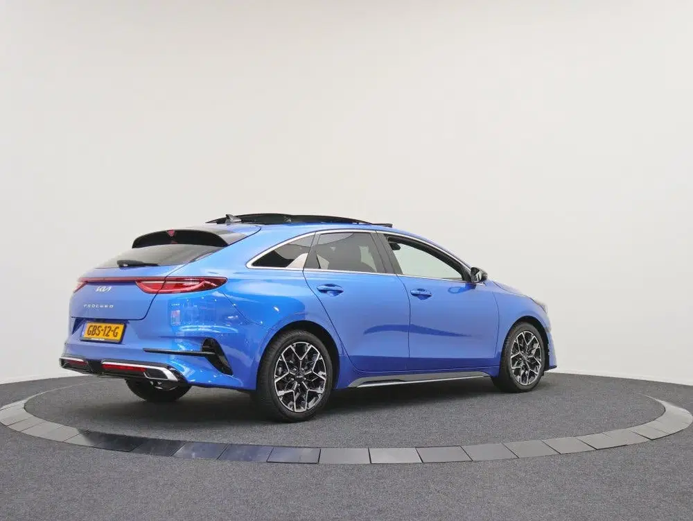 Kia ProCeed 1.5 T-GDi GT-Line uit 2024, foto 2