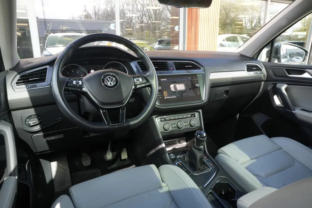 Volkswagen Tiguan Allspace 1.5 TSI Comfortline Business Pano uit 2020, foto 2