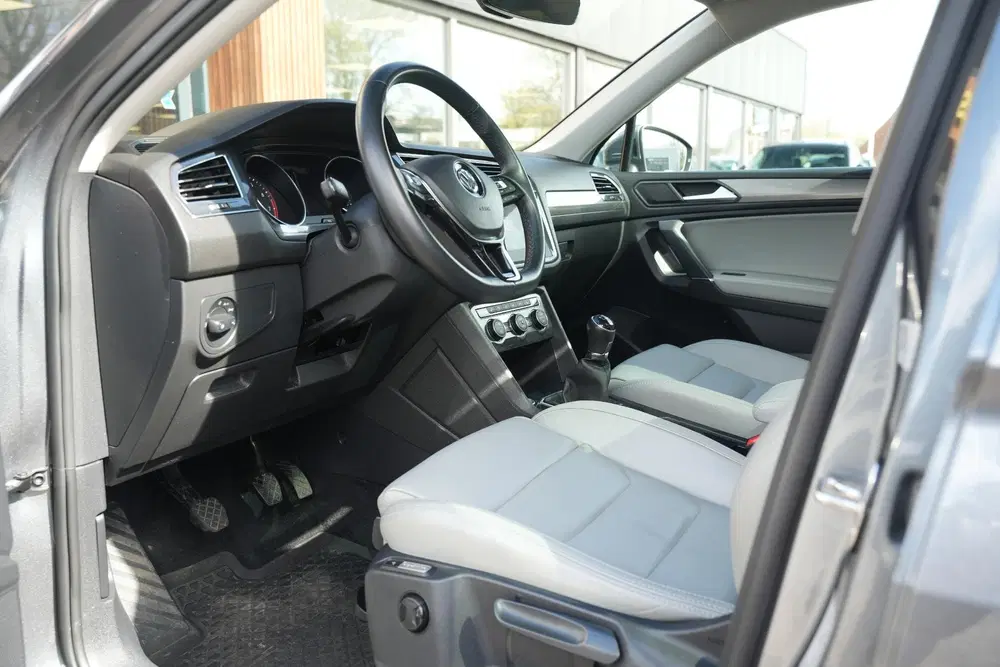 Volkswagen Tiguan Allspace 1.5 TSI Comfortline Business Pano uit 2020, foto 6