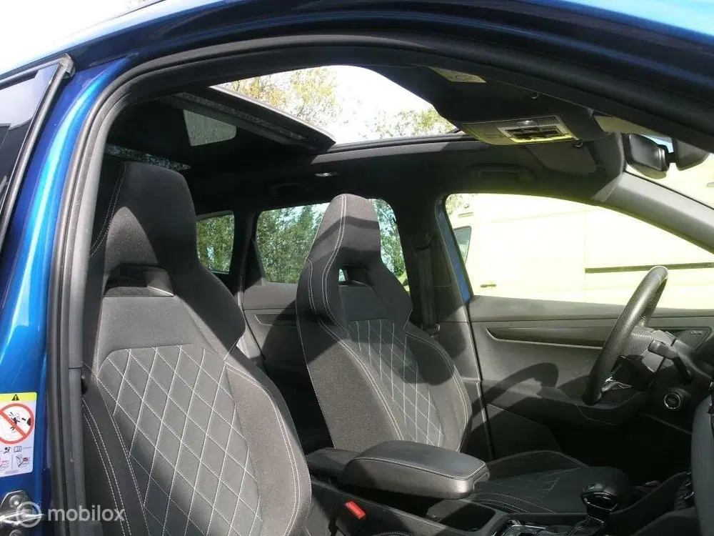 Skoda Karoq 1.5 TSI ACT Sportline Pano uit 2021, foto 12