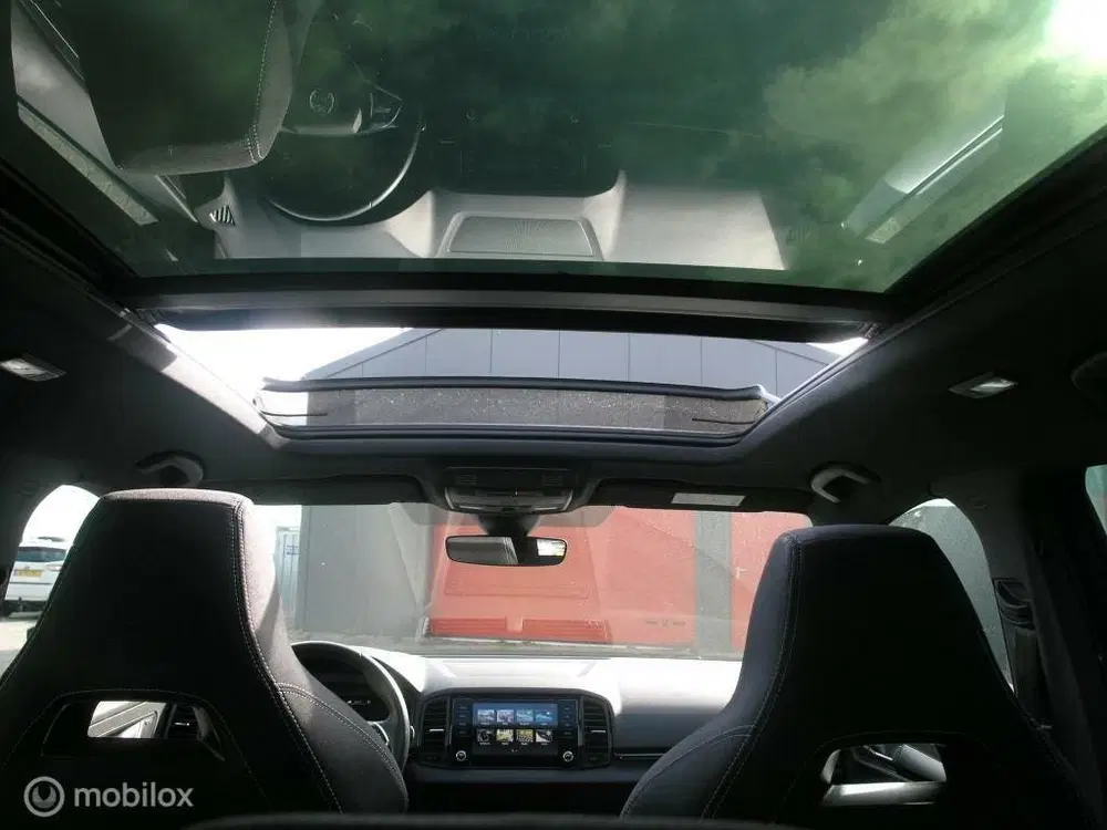 Skoda Karoq 1.5 TSI ACT Sportline Pano uit 2021, foto 15