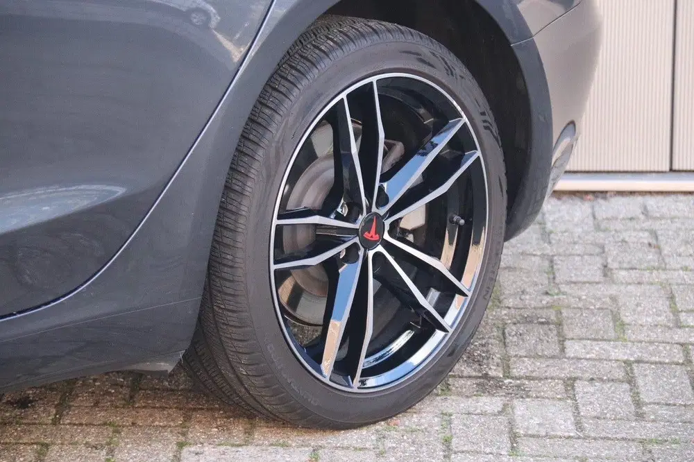 Tesla Model 3 Standard RWD Plus 60 kWh uit 2022, foto 5