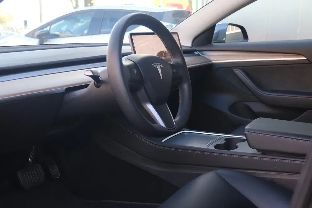 Tesla Model 3 Standard RWD Plus 60 kWh uit 2022, foto 6