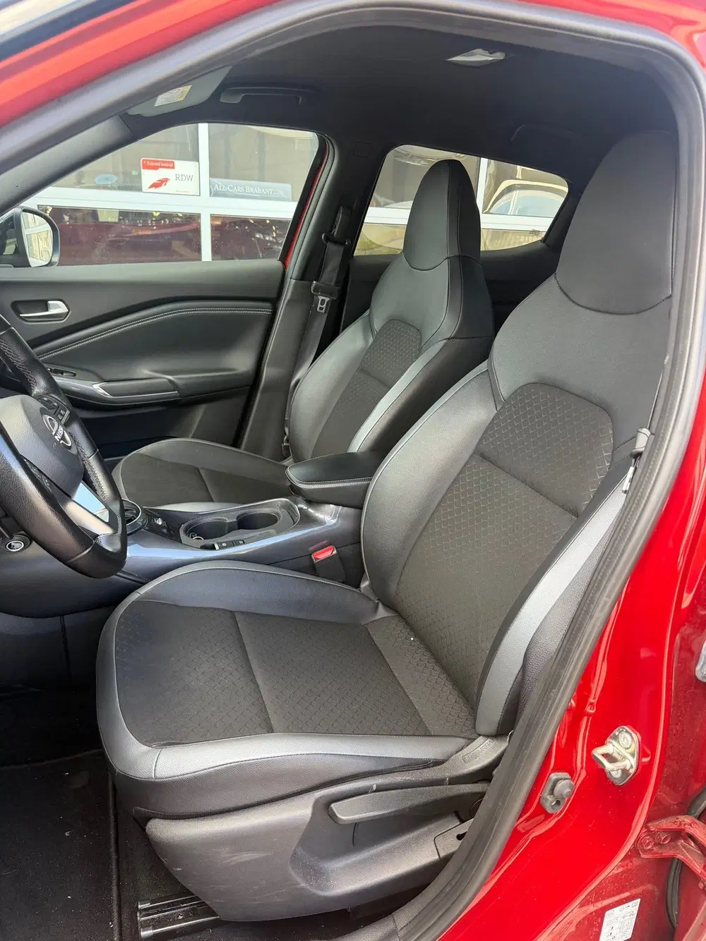 Nissan Juke 1.0 DIG-T N-Design uit 2023, foto 3