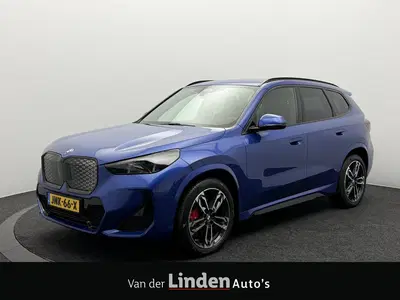 BMW iX1 eDrive20 67 kWh M-Sport ProShadow Line SOH uit 2025